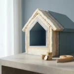 Geïsoleerd doorsnedemodel van huis met euromunten en meetlint op beton, kosten en woningisolatie concept